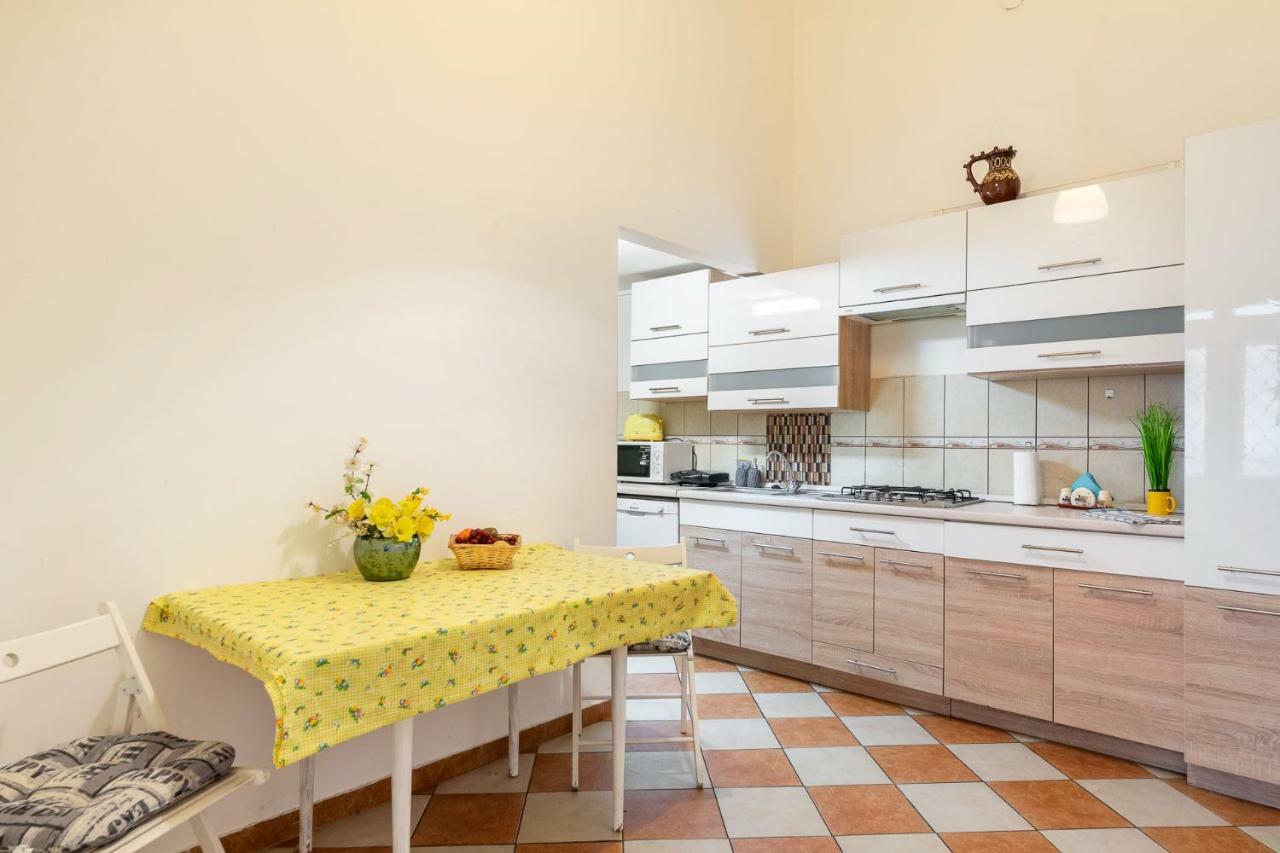 Izabella Home Boedapest Buitenkant foto