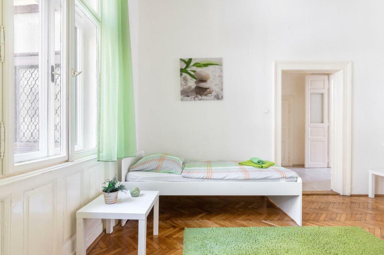 Izabella Home Boedapest Buitenkant foto