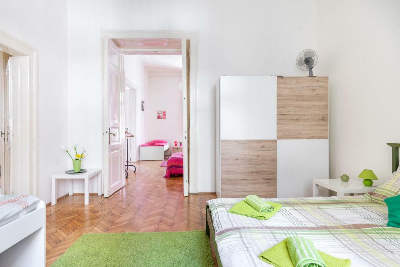 Izabella Home Boedapest Buitenkant foto
